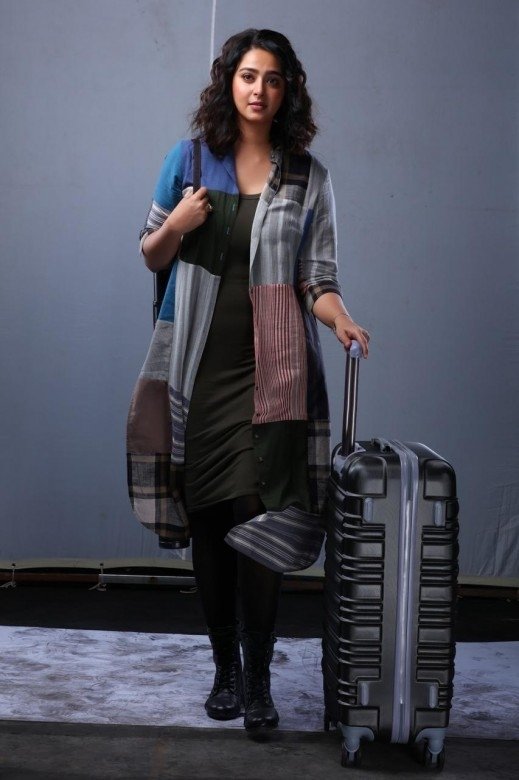 Anushka Shetty (aka) Actress Anushka Shetty