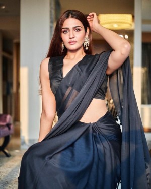 Arthi Venkatesh (aka) Aarthi Venkatesh