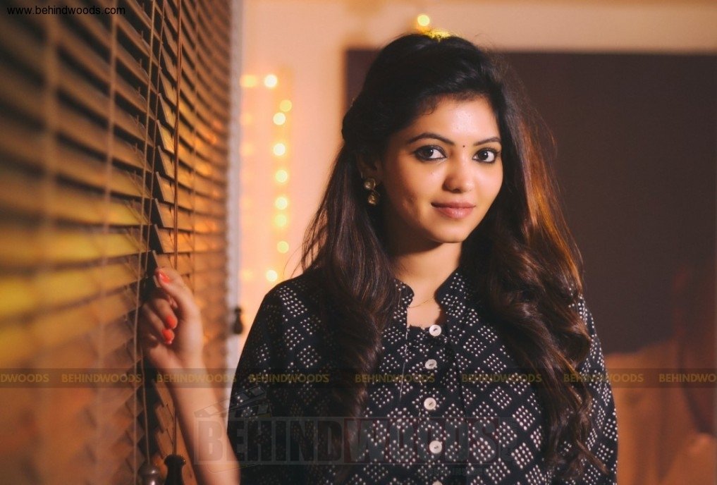 Athulya Ravi (aka) AthulyaRavi