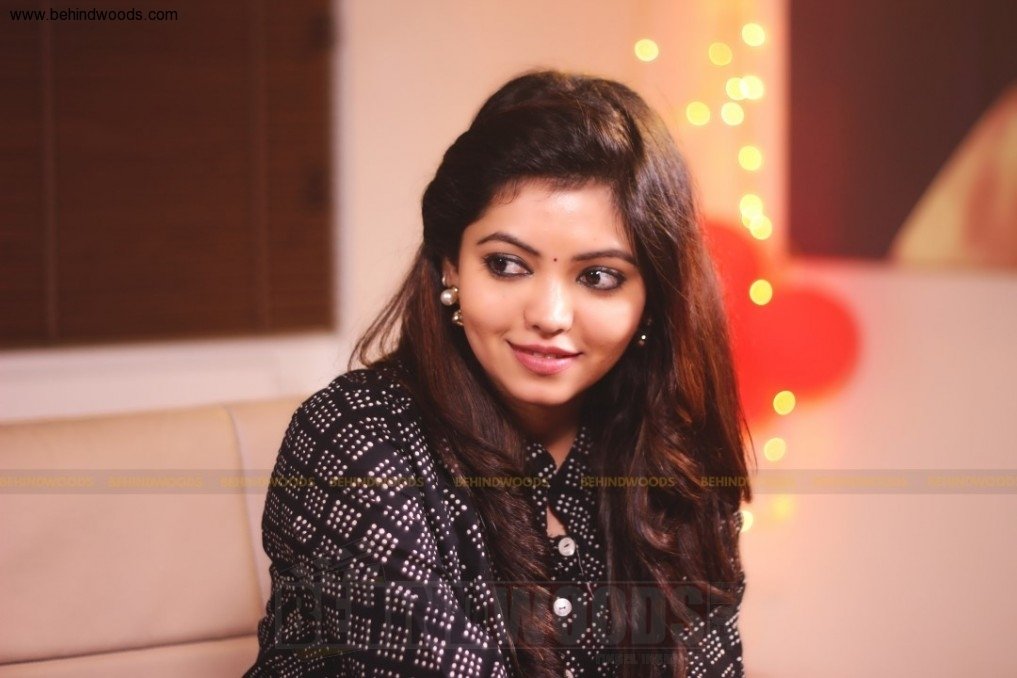 Athulya Ravi (aka) AthulyaRavi