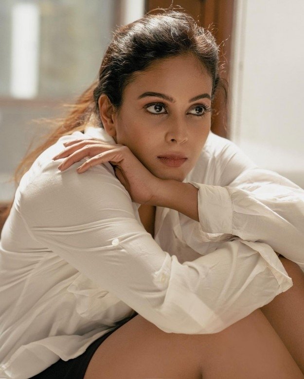 Chandini Tamilarasan (aka) ChandiniTamilarasan