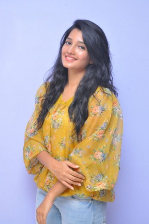 Deepthi Shetty (aka) Deepti Shetty