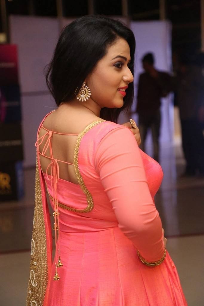 Diana Champika (aka) DianaChampika