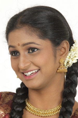 Gayathiri (aka) Gayathri