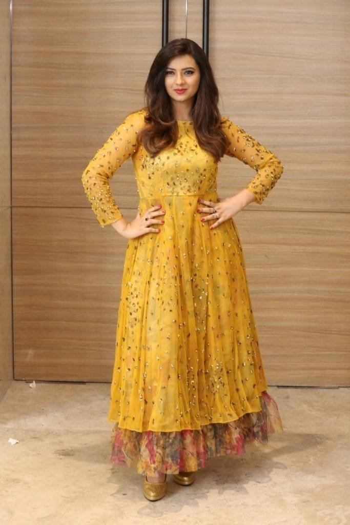 Isha Chawla (aka) IshaChawla