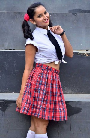 Ishika Singh (aka) Actress Ishika Singh