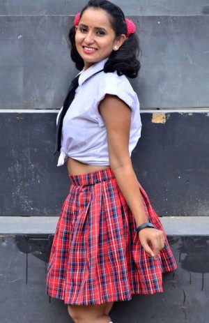 Ishika Singh (aka) Actress Ishika Singh