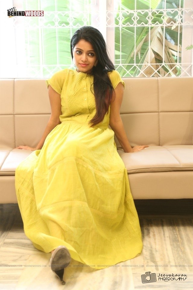Janani Iyer (aka) Janani