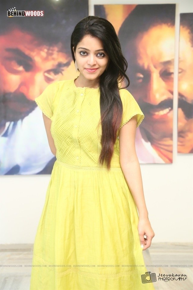 Janani Iyer (aka) Janani