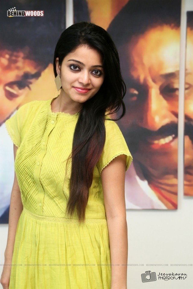 Janani Iyer (aka) Janani