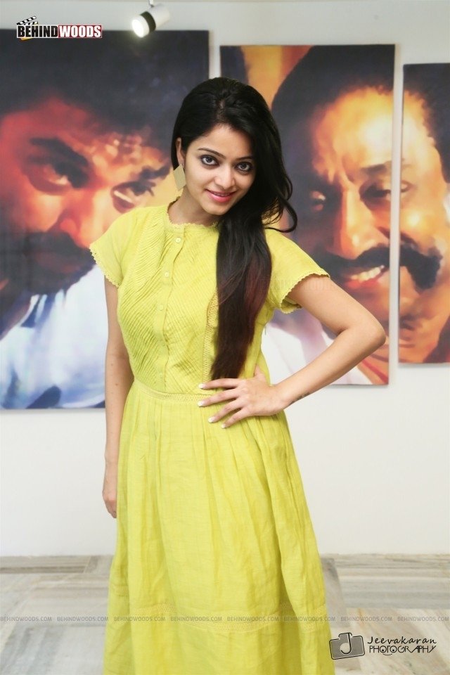 Janani Iyer (aka) Janani