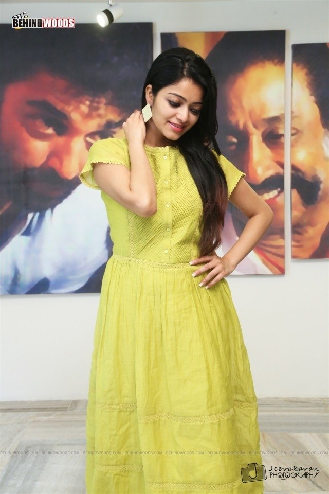 Janani Iyer (aka) Janani