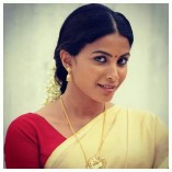 Kavya Shetty (aka) Kavya shetty