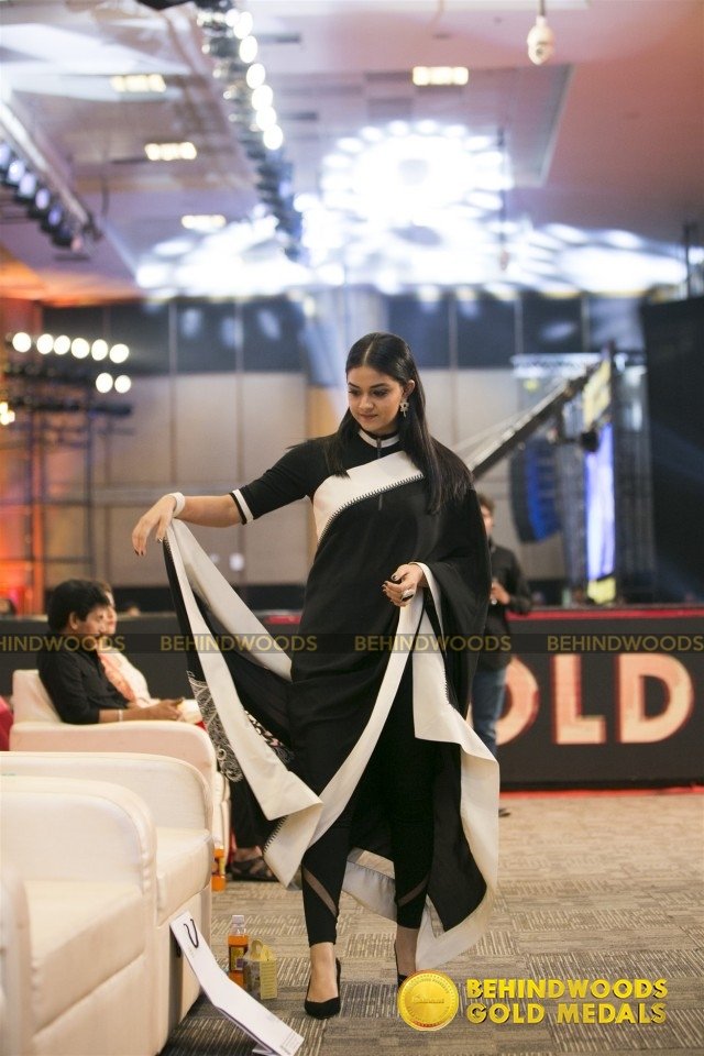 Keerthy Suresh (aka) Keerthi Suresh