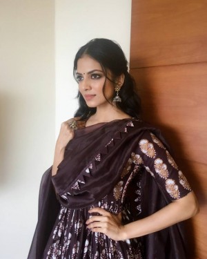 Malavika Mohanan (aka) MalavikaMohanan