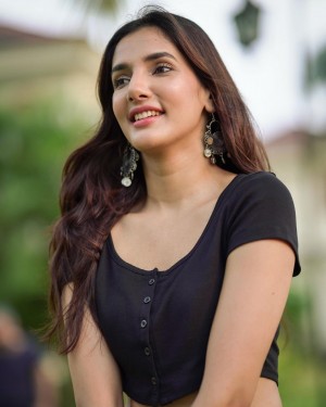 Natasha Singh (aka) Natashaa Singh