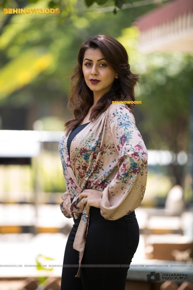 Nikki Galrani (aka) Niki Galrani
