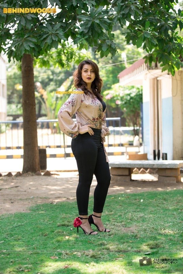 Nikki Galrani (aka) Niki Galrani