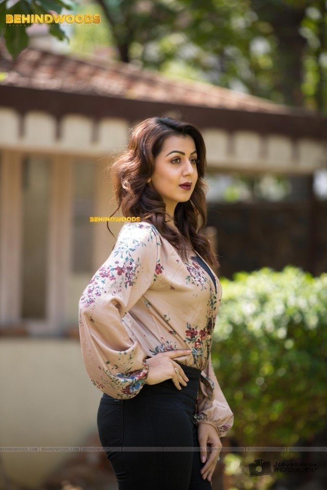 Nikki Galrani (aka) Niki Galrani