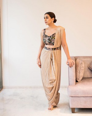 Nikki Galrani (aka) Niki Galrani