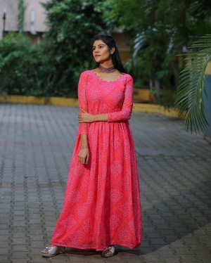 Nivisha K (aka) Nivisha