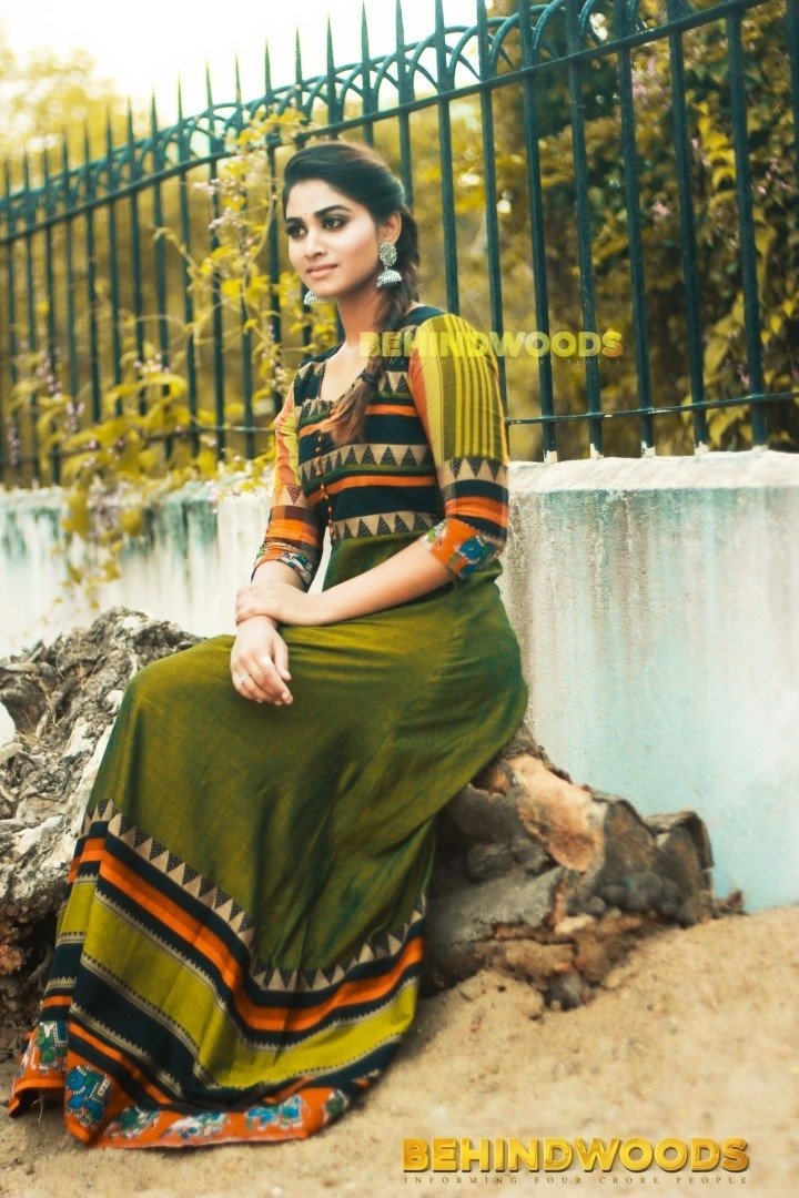 Shivaani (aka) Shivani