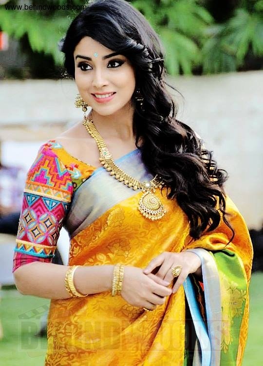 Shriya Saran (aka) Actress Shriya photos stills & images