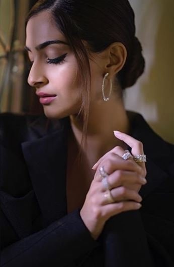 Buy Bollywood Sonam Kapoor Oxidised Adjustable Finger Ring Indian Pakistani  Designer Angoothi, Knuckle Ring, Adjustable Fingerring Online in India -  Etsy