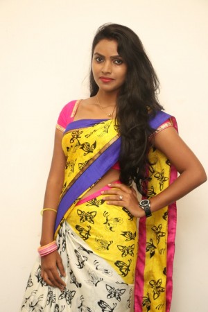 Sowmya (aka) Sowmya Actress