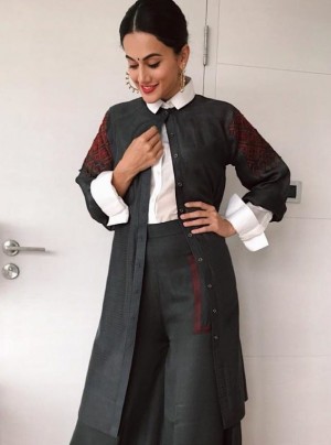 Tapsee Pannu (aka) Tapsee