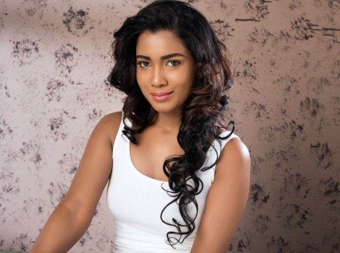 Varshini Pakal (aka) Varshini