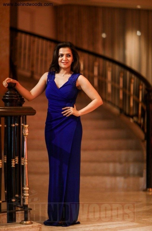 Dhivyadharshini (aka) Dhivya dharshini