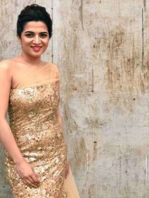 Dhivyadharshini (aka) Dhivya dharshini