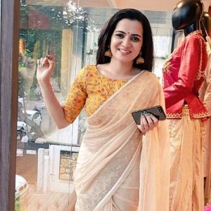 Dhivyadharshini