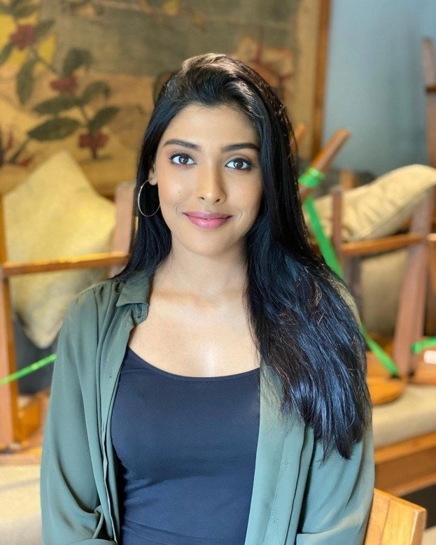 Gayathri Reddy (aka) Gayathri Reddyy