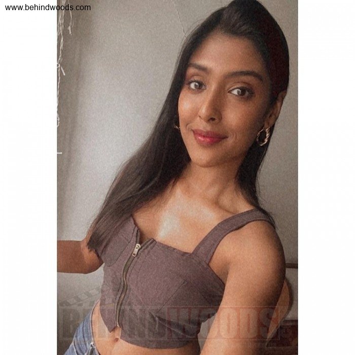 Gayathri Reddy (aka) Gayathri Reddyy