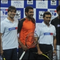 suriya-vivek-oberoi-04-01-11