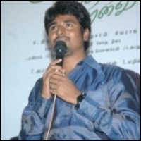 siva-karthikeyan-ezhil-06-06-12