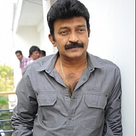 dr-rajasekar-gets-to-be-samuthirakani-photos-pictures-stills