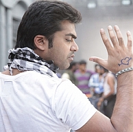 A Behindwoods Exclusive - Vaalu's trailer review