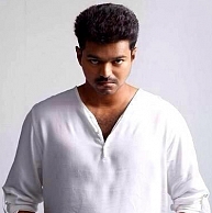 Kaththi extends Ilayathalapathy Vijay's stronghold