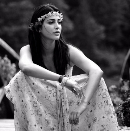 Actress Shruti Haasan talks about Ajith being her favorite co-star