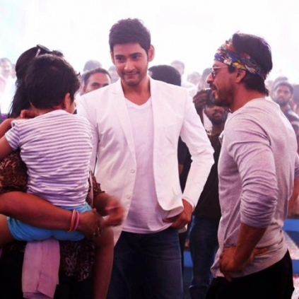 Shah Rukh Khan visits Mahesh Babu's Brahmotsavam shooting floor.