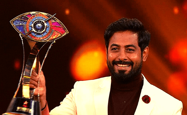 Aari posts a message for this fellow-contestant 1st time after winning Bigg Boss Tamil 4 title ft Sanam Shetty