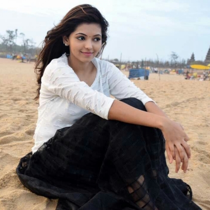 Actress Athulya dances to Thalapathy Vijay hits