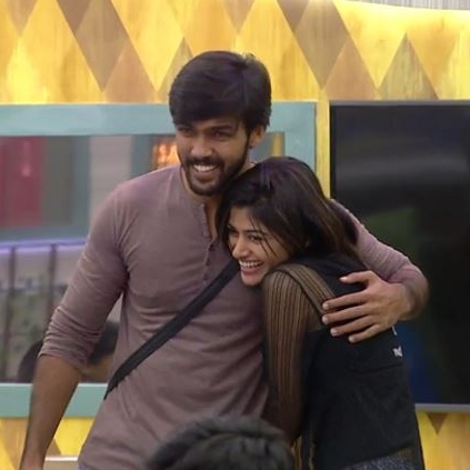 Actress Sripriya supports Oviya in her tweets about Bigg Boss