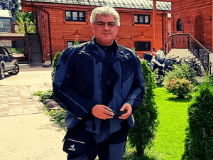 After 'Valimai' wrap up, Thala Ajith jumps into his favourite action - pics storms Internet!