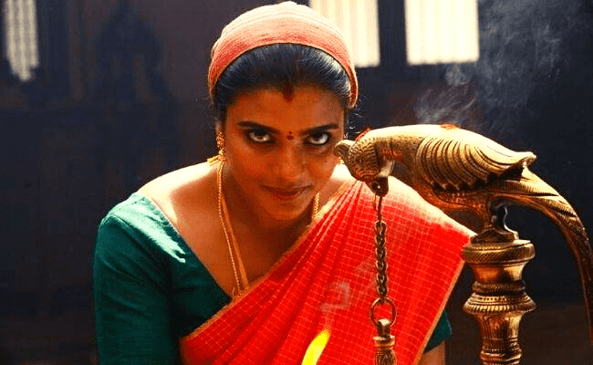 Aishwarya Rajesh seen cooking prawns in new video