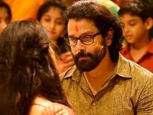 Chiyaan Vikram’s new stills from Cobra is sure to make you fall in love all over again with him!