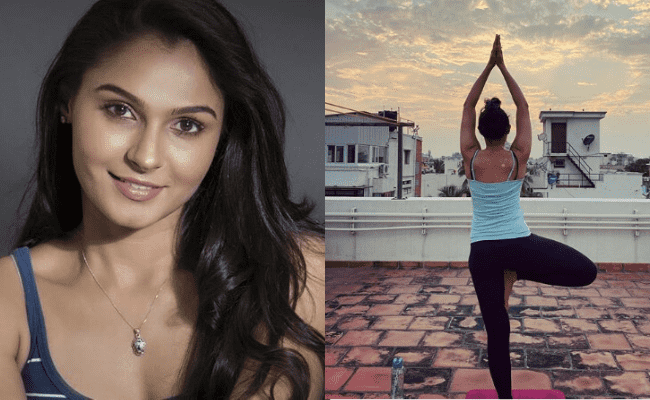 Andrea Jeremiah's does yoga in COVID19 quarantine